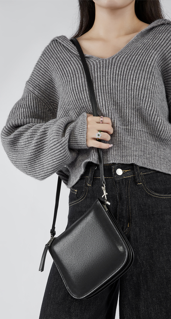 LEATHER STURDY-SIDED CLUTCH / MESSENGER / CROSSBODY BAG